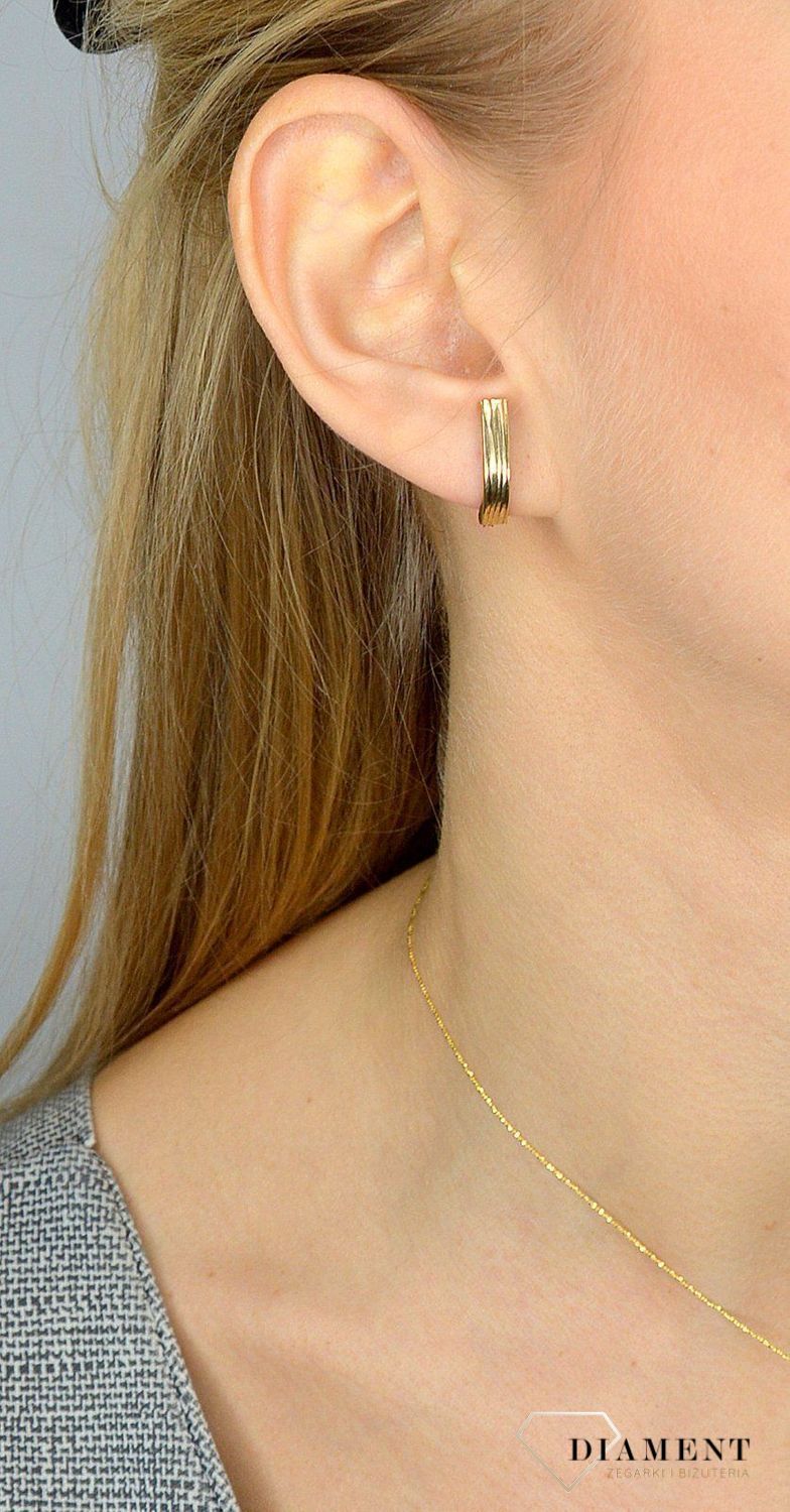 Złote kolczyki 333 'Niezwykły blask' DIA-KLC-1597-333 Złote kolczyki koła 333✓ Kolczyki złote w Sklepie z Biżuterią zegarki-diament.pl✓.jpg